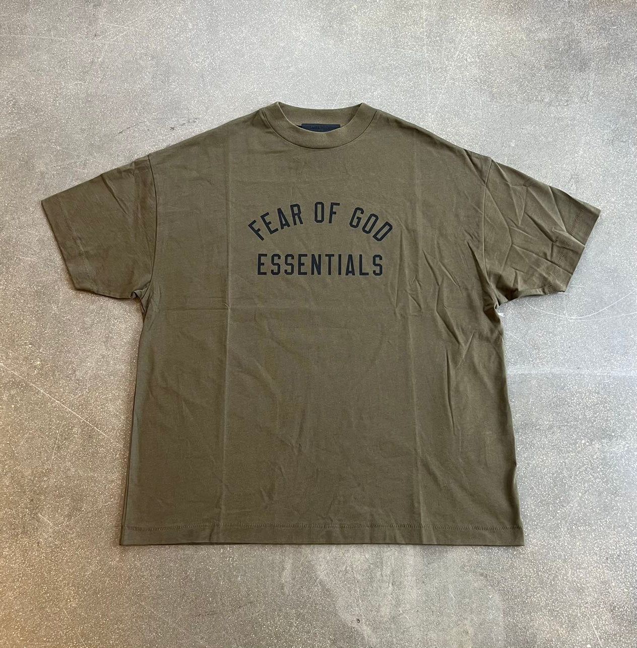 【FOG Essentials】 Olive Crew Neck T-Shirt FOG Essentials Olive Crewneck Tee – FABULOUS CONSIGNMENT STORE