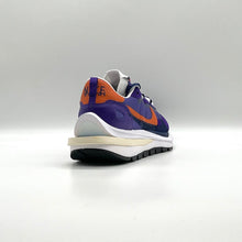 Load image into Gallery viewer, Nike Vaporwaffle Sacai Dark Iris
