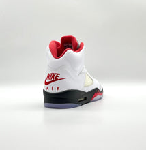 Load image into Gallery viewer, Jordan 5 Retro Fire Red Silver Tongue (2020）
