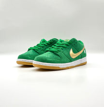 Load image into Gallery viewer, Nike SB Dunk Low Pro St. Patrick&#39;s Day (2022)
