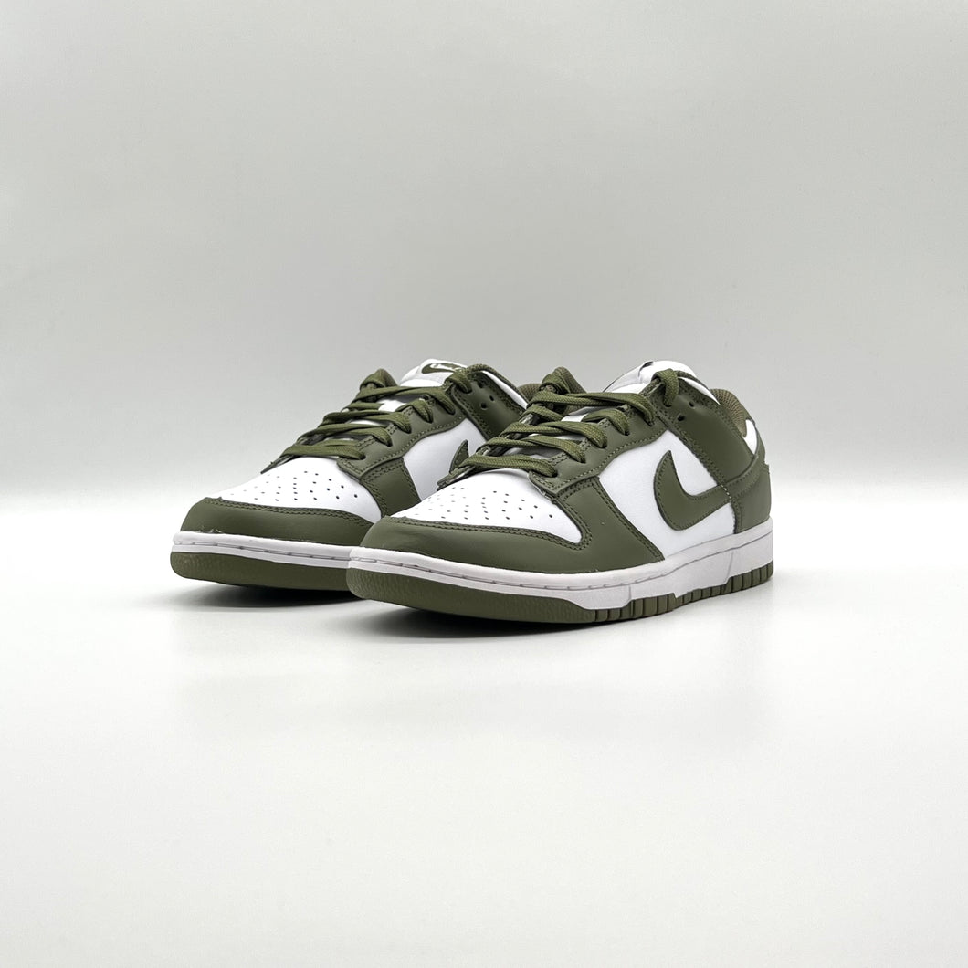 Nike Dunk Low Medium Olive (W)