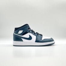 Load image into Gallery viewer, Jordan 1 Mid Armory Navy (GS)
