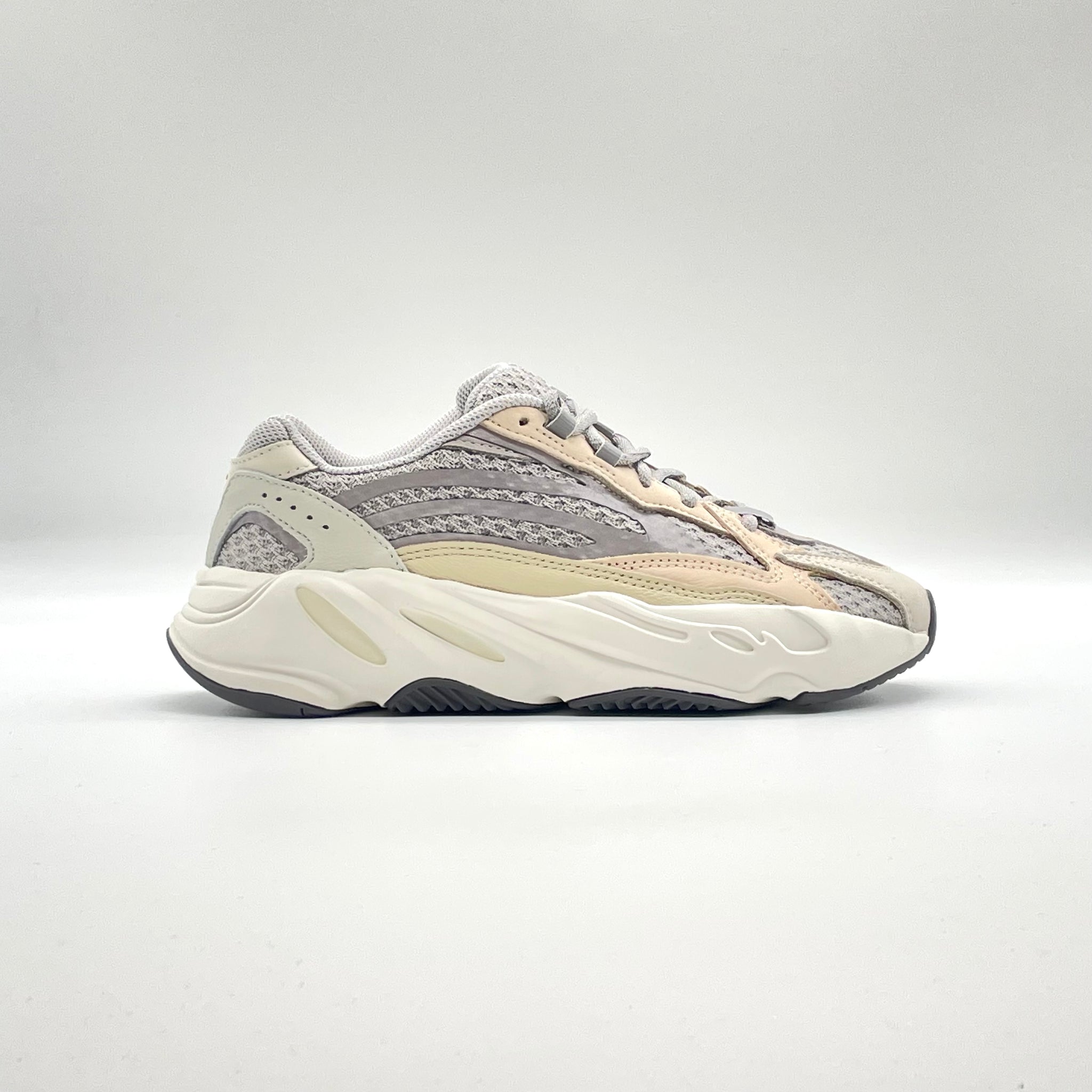 yeezy 700 v2 cream