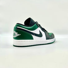 Load image into Gallery viewer, Jordan 1 Low Green Toe
