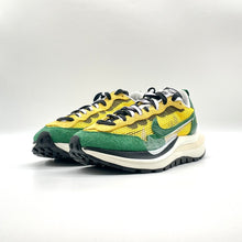 Load image into Gallery viewer, Nike Vaporwaffle sacai Tour Yellow Stadium Green

