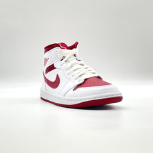 Load image into Gallery viewer, Jordan 1 Mid Reverse Chicago (W)
