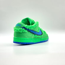 Load image into Gallery viewer, Nike SB Dunk Low Grateful Dead Bears Green
