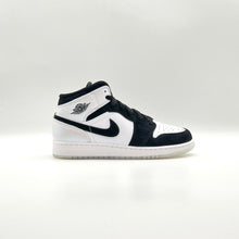 Load image into Gallery viewer, Jordan 1 Mid Diamond Shorts (GS)
