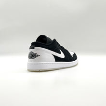 Load image into Gallery viewer, Jordan 1 Low Diamond Shorts
