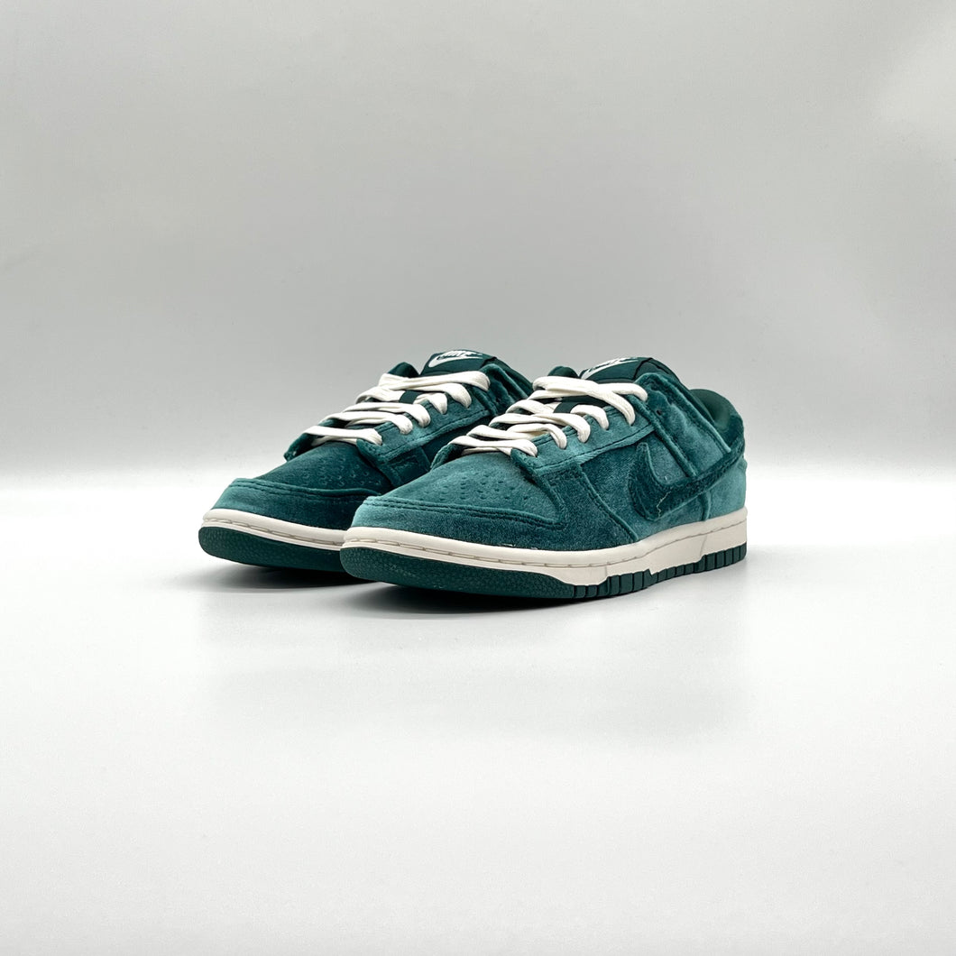 Nike Dunk Low Velvet Teal (W)