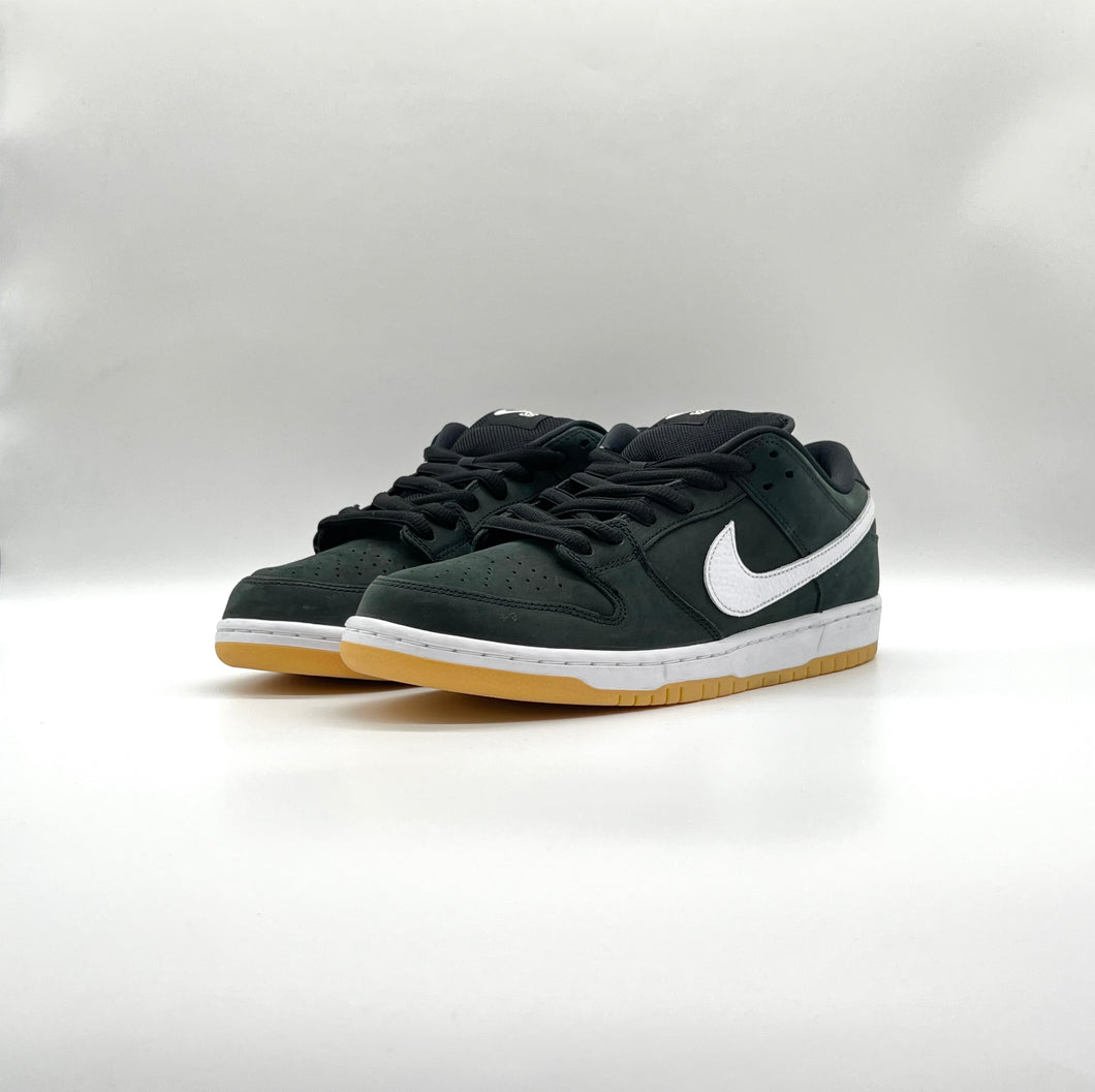 Nike SB Dunk Low Black Gum