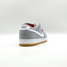 Load image into Gallery viewer, Nike SB Dunk Low Pro ISO Orange Label Wolf Grey Gum
