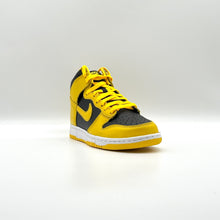 Load image into Gallery viewer, Nike Dunk High Black Varsity Maize
